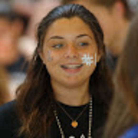 Meet your Posher, Sarah - Picture 1 of 1